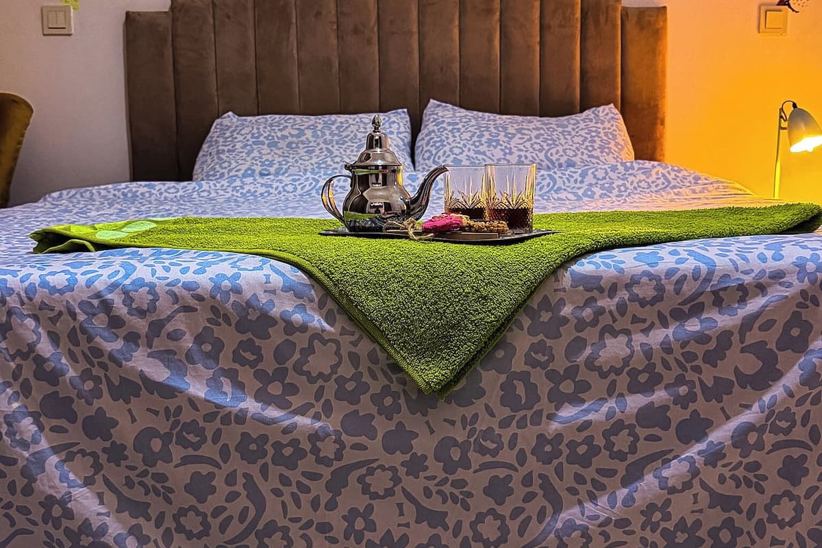 Standard Twin Room, Air conditioning, Poolside | Blackout drapes, iron/ironing board (on request), WiFi (free)