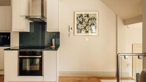 Departamento, 1 habitación | Cocina privada | Cafetera y tetera, refrigerador, microondas y horno 