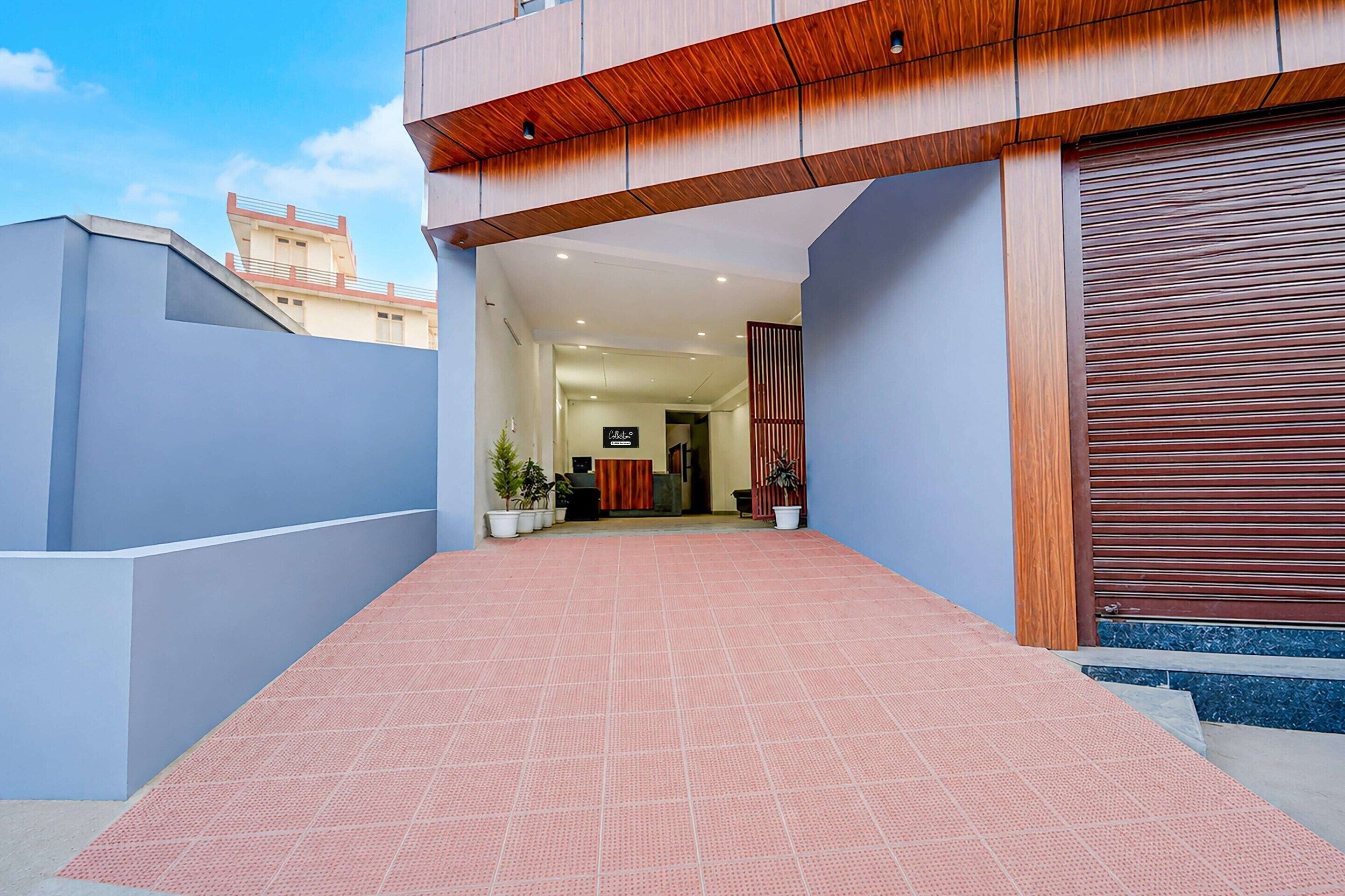 House | Reception