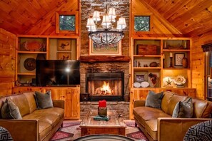 Interior - Higher Ground | 4BR Cabin Rental in Cherry Log (Cherry Log)