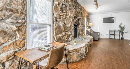 20 Minutes from Downtown - Blues City Retreat