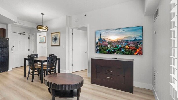 Interior - Pool View Suite Near Universal for 6 (Orlando)