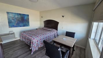Habitación individual estándar | Escritorio, cortinas opacas, wifi gratis