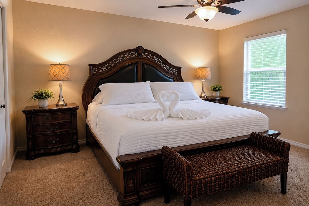 Meadow Manor - 10 Mins to Disney! - Lake Davenport, FL