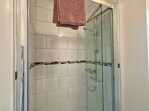 Bathroom - An Tulan Cleasach Spiddal (Spiddal)