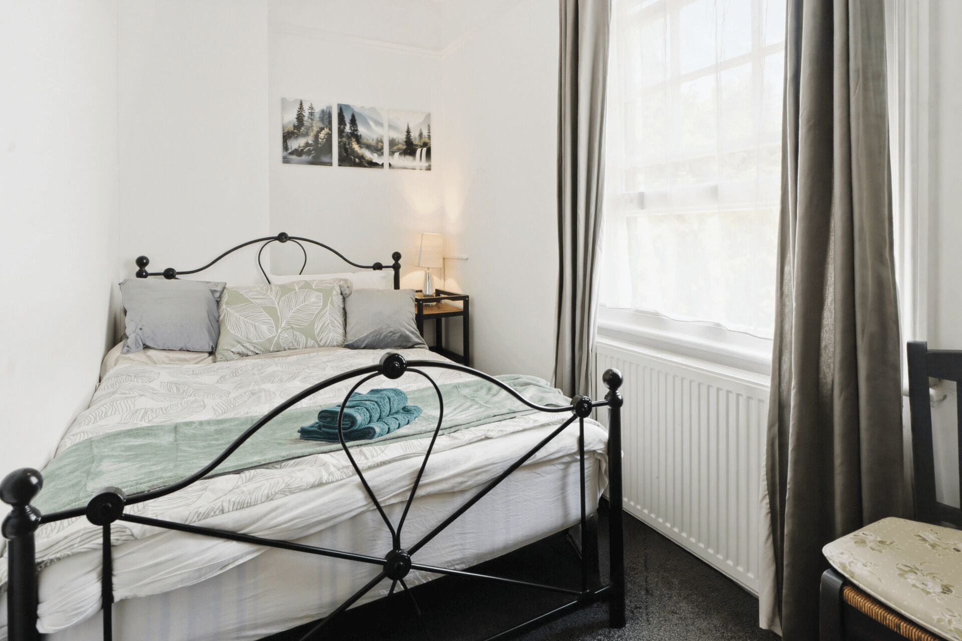 1 bedroom, desk, iron/ironing board, WiFi (free)