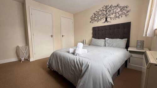 Sleeps4-freeparking-familyfriendly-wcaccessible