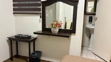 Desk, laptop workspace, free WiFi