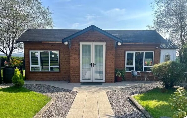 Gortin Glen Forest Cabin, Sleeps 7 With Parking - Northern Ireland