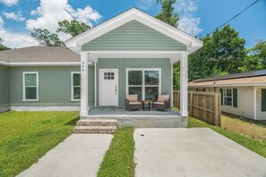 Exterior - New 3BR/2BA Home in Downtown Pensacola – Prime Location! (Pensacola)