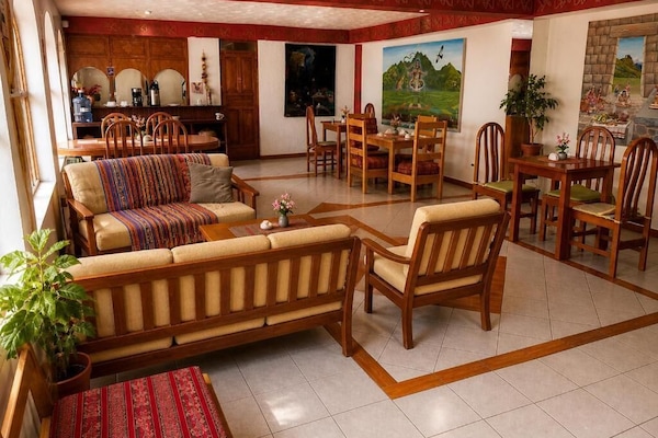 Family Room, Mountain View | Interior