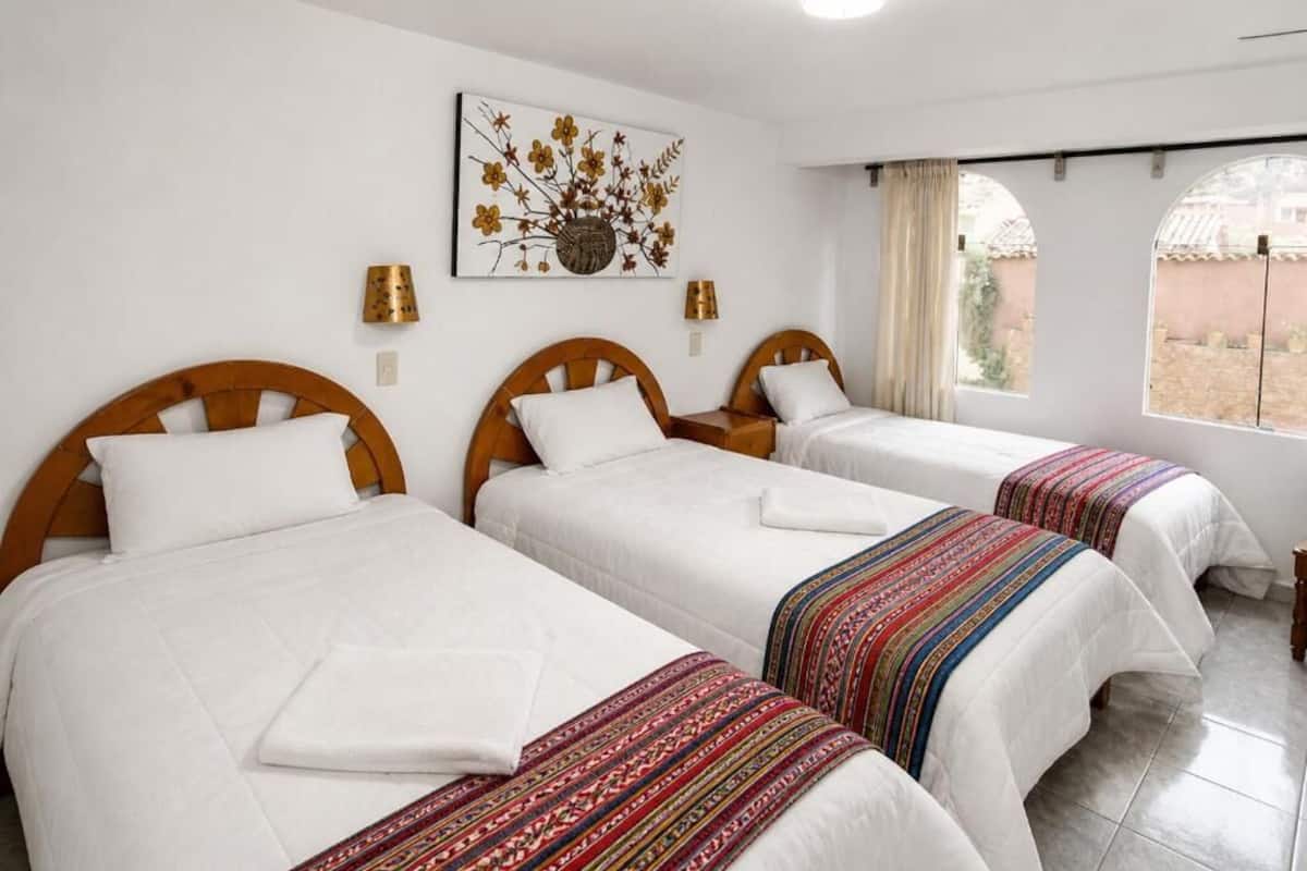 Economy Triple Room, Mountain View