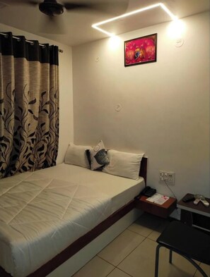Classic Double Room - HOTEL KALYAN (Rajkot)