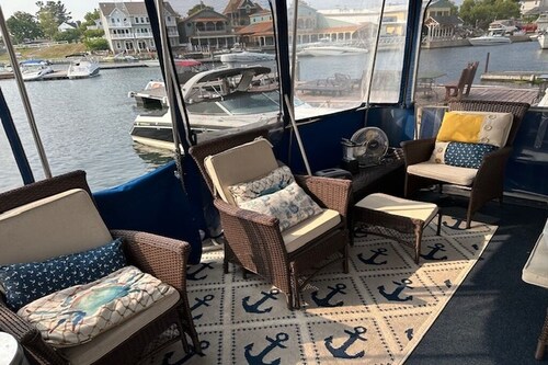 Boldt's Fair Lady Houseboat