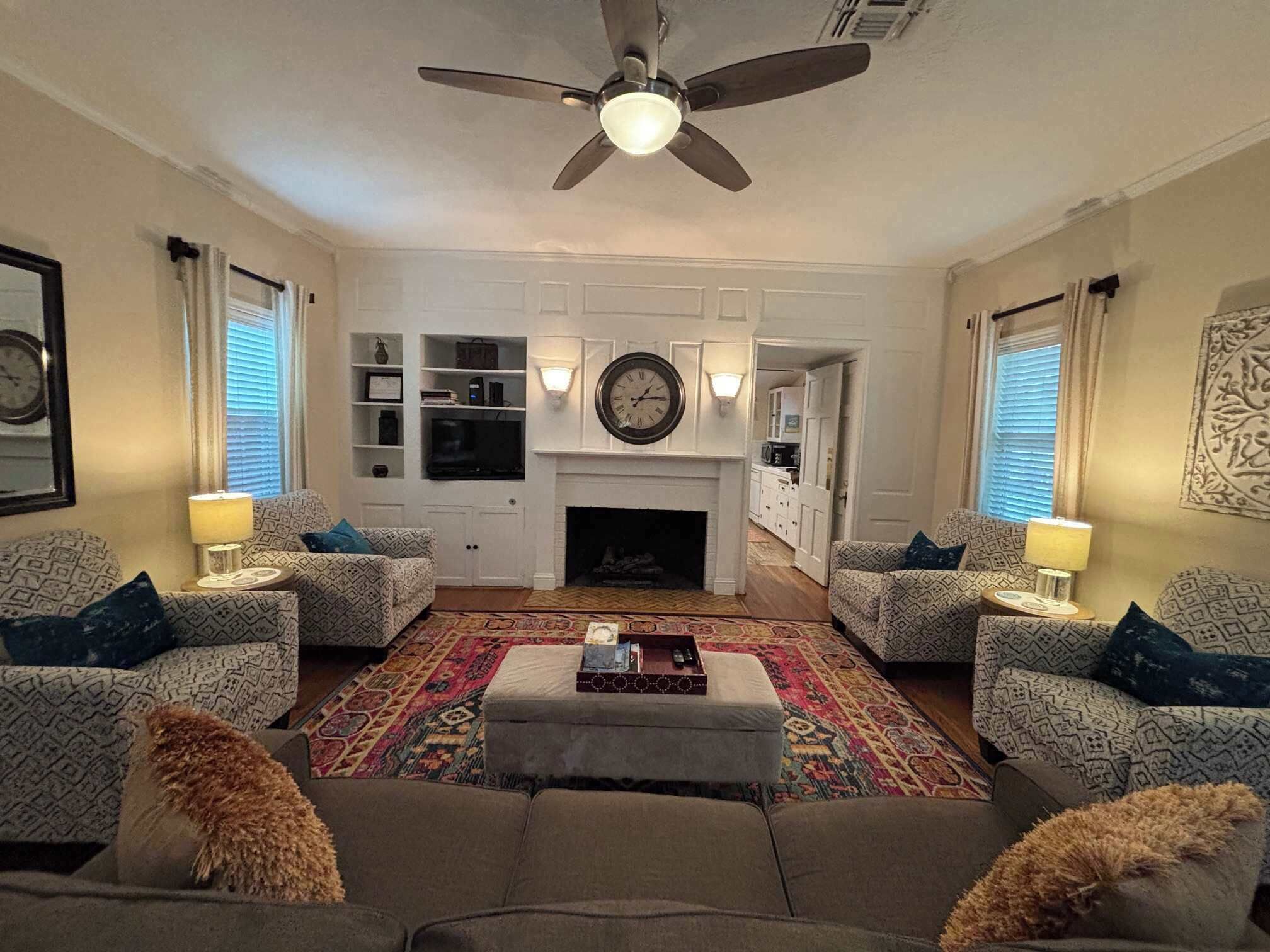 TV, fireplace, offices