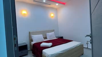 WiFi, bed sheets