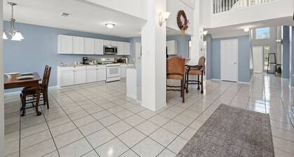 Large 6 BR king beds, fireplace, kids area, 4 TVs in Rockwall, TX - East Dallas
