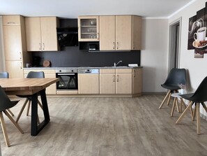 Private kitchen - Vrbo Property (Reich)