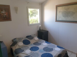 1 bedroom, free WiFi, bed sheets - One-bedroom ground-floor apartment in the hills above Porticcio (PORTICCIO)