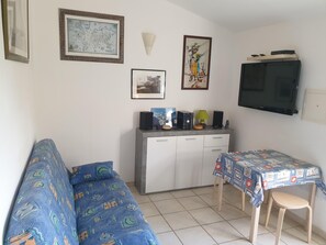 Smart TV - One-bedroom ground-floor apartment in the hills above Porticcio (PORTICCIO)