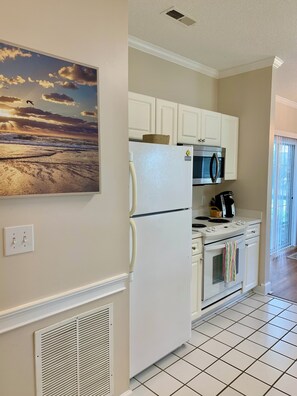 Fridge, microwave, oven, stovetop - Pet & Golfer-Friendly 1BR/1BA Condo at Magnolia Place! (Myrtle Beach)