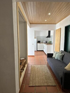 Apartment, Courtyard View | Living area