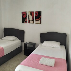 Standard Double or Twin Room | Iron/ironing board (on request), free WiFi - Room in Cancun Stadium (Cancun)