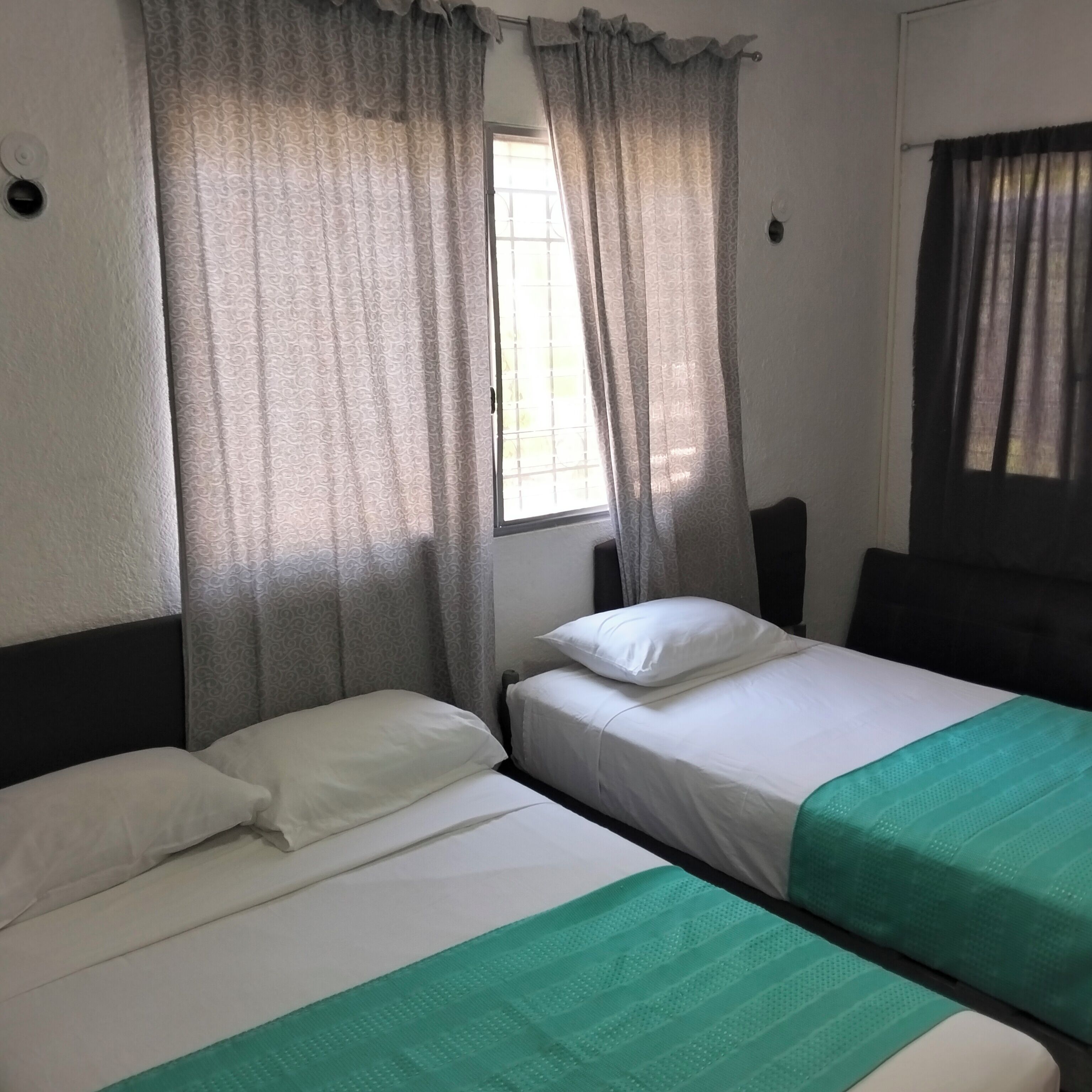 Family Triple Room, Multiple Beds | Iron/ironing board (on request), WiFi (free)