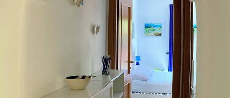 1 bedroom, in-room safe, iron/ironing board, free WiFi