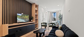 Spacious 4-bedroom apartment w/ backyard