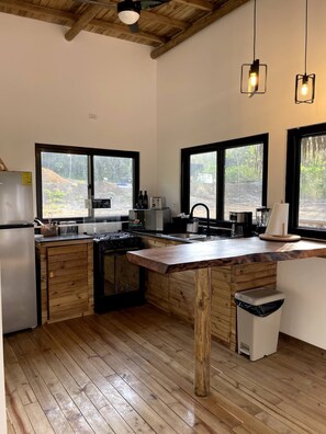 Private kitchen - Luxury cabin / Playa Venao (playa venao)