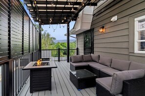 Terrace/patio - Brand New 3BDR | Downtown Ardmore | Deck | Parking (Ardmore)