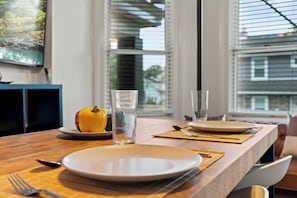 Dining - Brand New 1BDR Near Downtown Ardmore | Free Park (Ardmore)