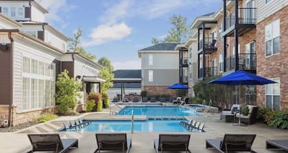Cozy 1-bedroom apartment in gorgeous Columbus with AC and gym