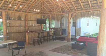 Cozy 1-bedroom cabin in serene Magnolia with AC