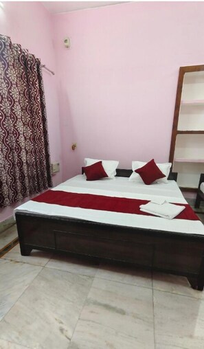 Unclassified image, 2 of 7, button - Shree Paying Guest House (Varanasi)