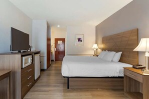Room - 1 King Bed near Train Museum (1.6 mi) | Free Self-Parking & Breakfast Buffet (La Crosse)
