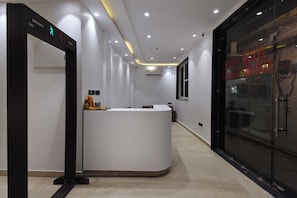 Lobby - Hotel Namaskar (New Delhi)