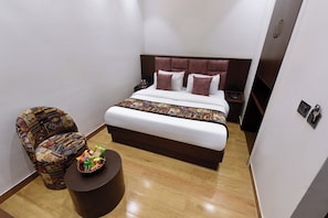 Deluxe Double Room | Desk, laptop workspace, free WiFi - Hotel Namaskar (New Delhi)