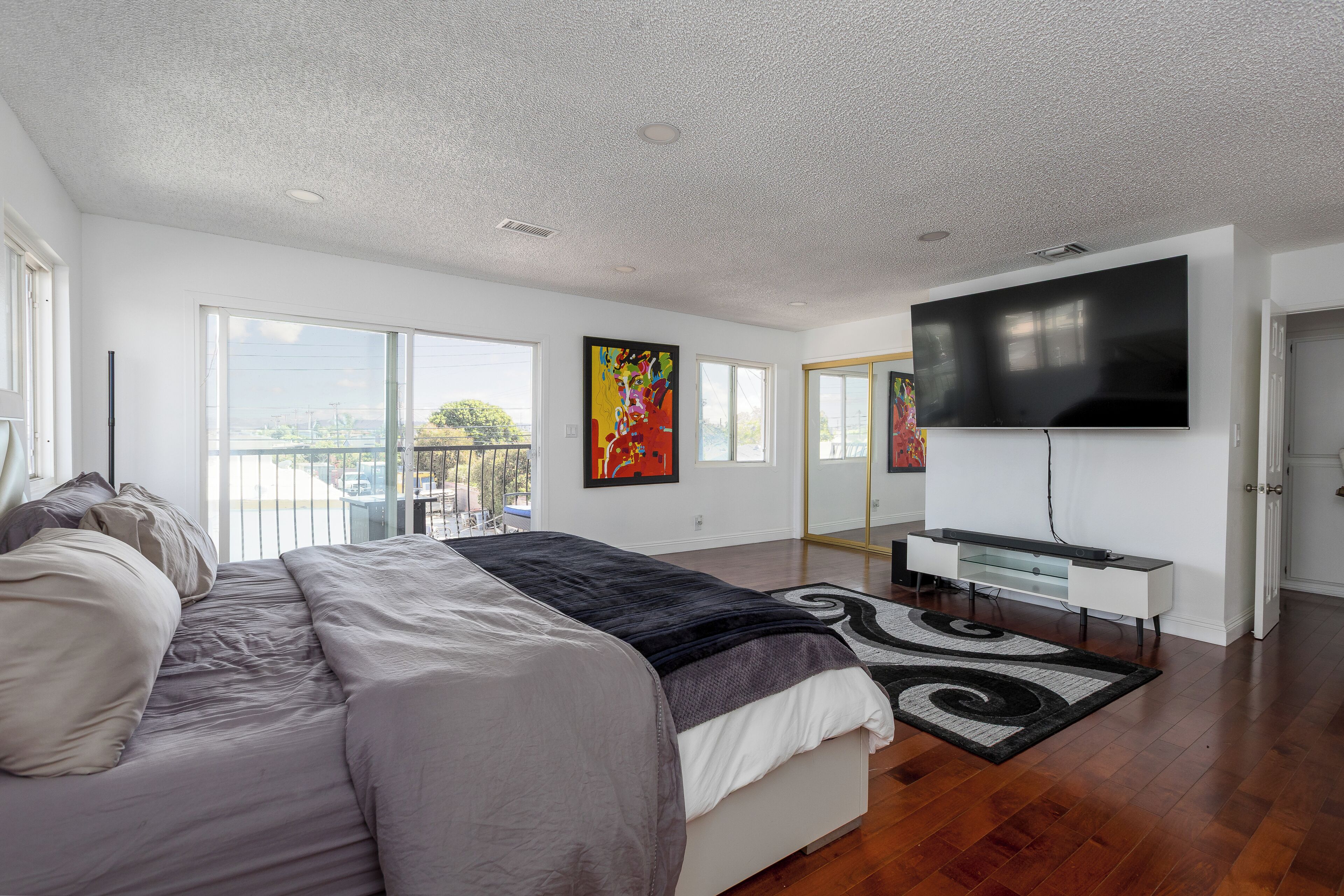 6 bedrooms, internet