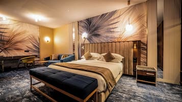 In-room safe, desk, iron/ironing board, free WiFi