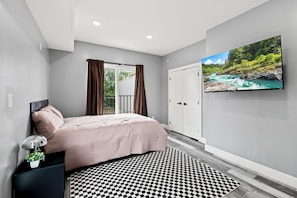 Iron/ironing board, Internet, bed sheets - Spacious 2-bedroom apartment in fabulous Philadelphia with AC (Philadelphia)