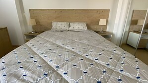 Apartemen, balkon, pemandangan laut