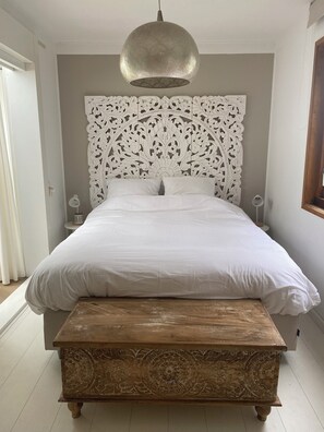 Iron/ironing board, WiFi, bed sheets - Dune Villa with a View | Greenhouse, Piano, and Beach Nearby (Ouddorp)