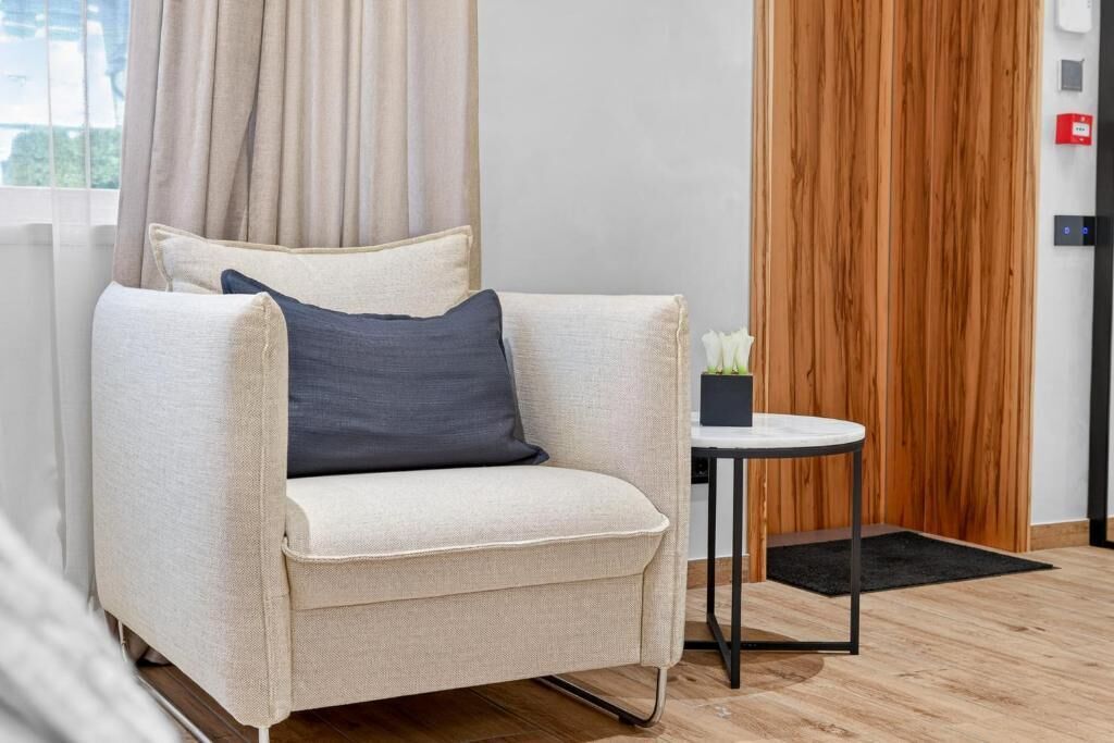 Superior Suite, Patio, Garden View | Interior