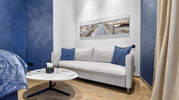 Suite – deluxe, terrasse, hageutsikt | Wi-fi (inkludert)