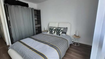 Bügeleisen/Bügelbrett, Bettwäsche