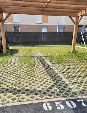 Unclassified image, 3 of 7, button - Apartment with a garden for 4–6 people (Othis)