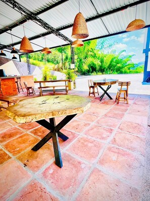 Outdoor dining - HOTEL ORO VIP  (Pereira)
