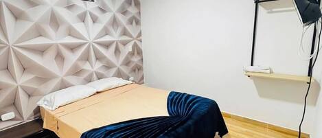 Classic Room, Garden View | Desk, WiFi (free)